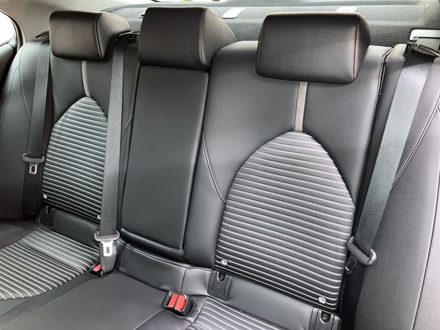 TOYOTA CAMRY HYBRID 2021 Image 31