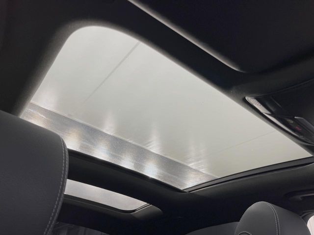 MERCEDES BENZ C CLAS 2018 Image 31