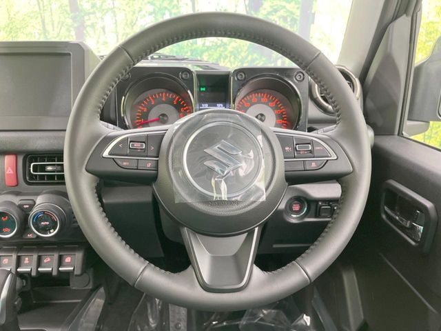 SUZUKI JIMNY NOMADE 2025 Image 31