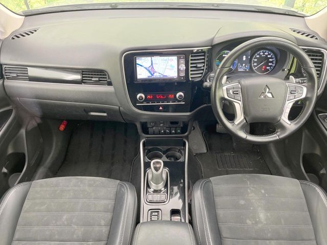 MITSUBISHI OUTLANDER PHEV 2019 Image 31