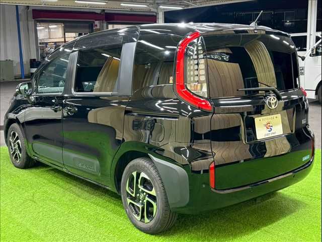 TOYOTA SIENTA HYBRID 2022 Image 31