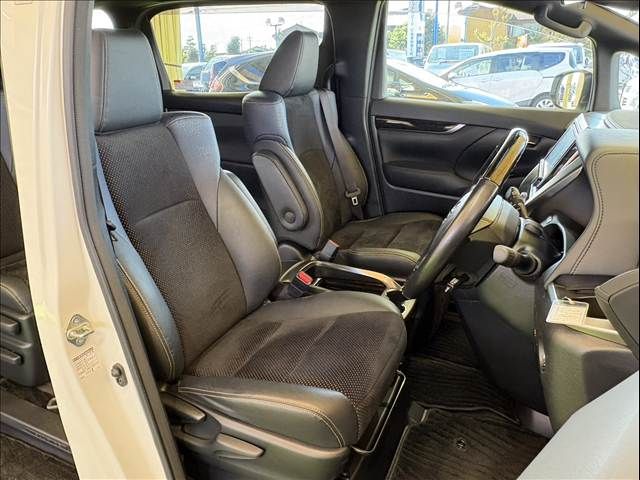 TOYOTA VELLFIRE 2017 Image 31