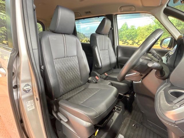 TOYOTA NOAH 2023 Image 31