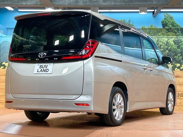 TOYOTA NOAH 2023 Image 31