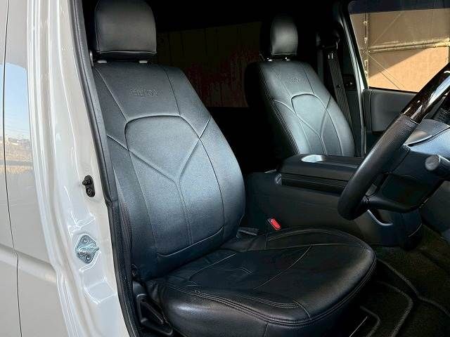 TOYOTA HIACE VAN 2WD 2023 Image 31