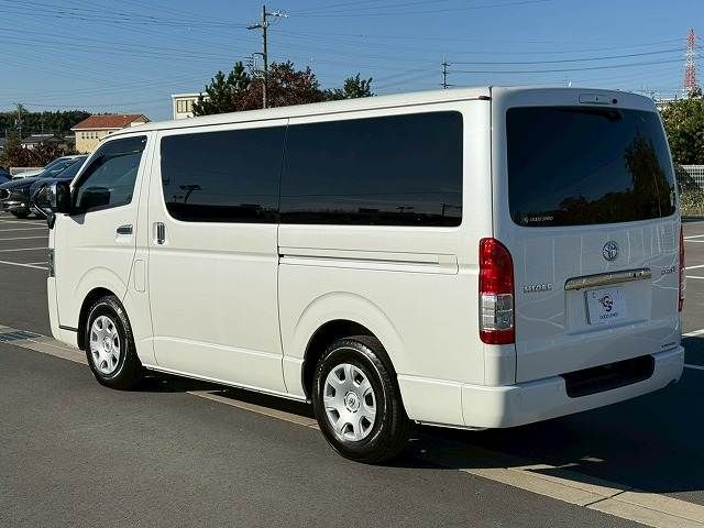 TOYOTA HIACE VAN 2WD 2023 Image 31