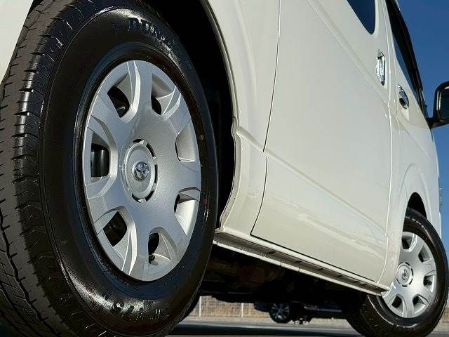 TOYOTA HIACE VAN 2WD 2023 Image 31
