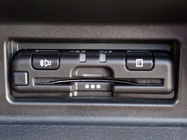 NISSAN CARAVAN VAN 2WD 2022 Image 31