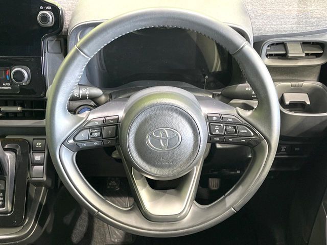 TOYOTA SIENTA HYBRID 2023 Image 31