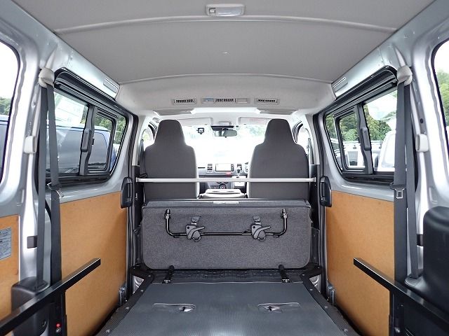 TOYOTA HIACE VAN 1.15T 2WD 2022 Image 31