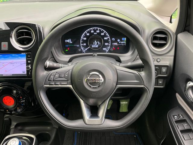 NISSAN NOTE 2017 Image 31