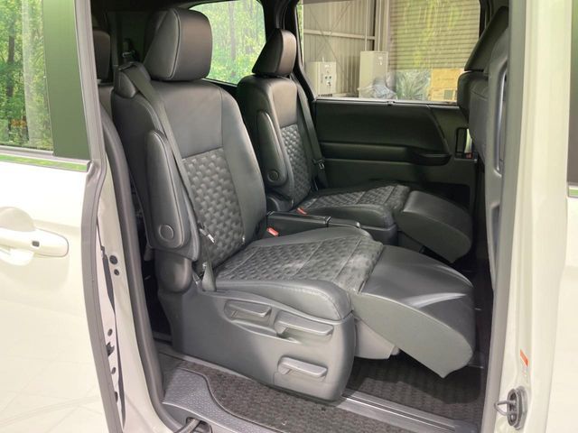 TOYOTA VOXY 2023 Image 31