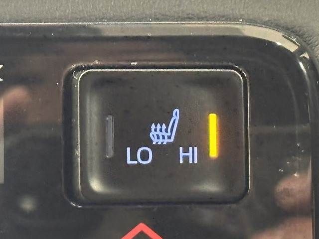 TOYOTA VOXY HYBRID 2023 Image 31