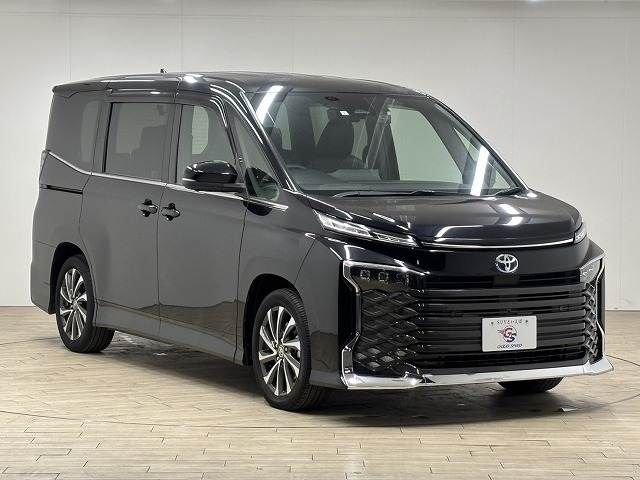 TOYOTA VOXY HYBRID 2023 Image 31