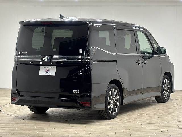 TOYOTA VOXY HYBRID 2023 Image 31