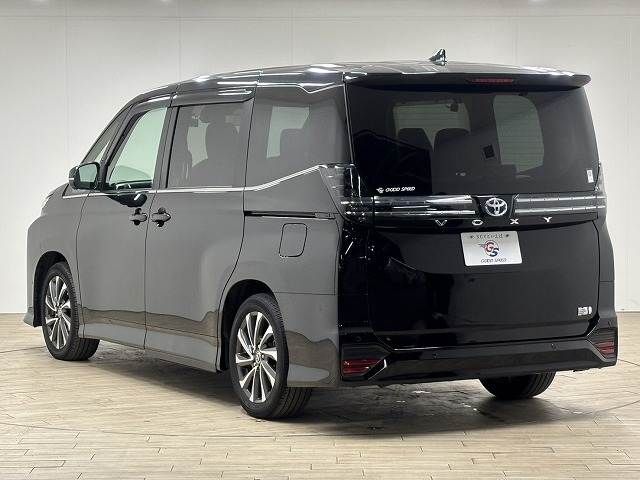 TOYOTA VOXY HYBRID 2023 Image 31