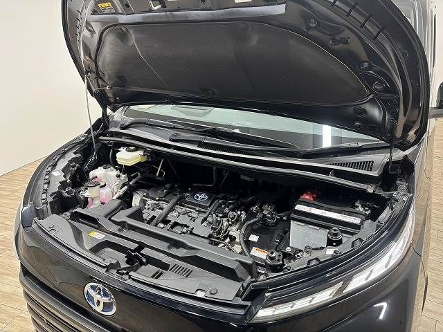 TOYOTA VOXY HYBRID 2023 Image 31