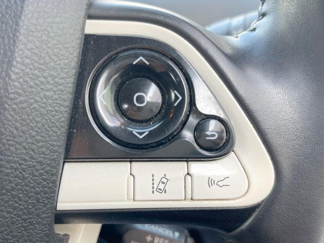 TOYOTA PRIUS 2017 Image 31