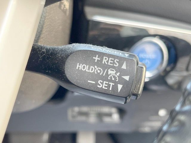 TOYOTA PRIUS 2017 Image 31