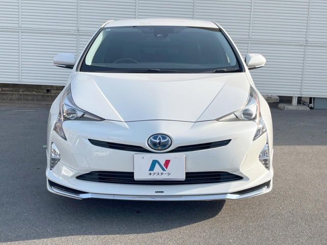 TOYOTA PRIUS 2017 Image 31