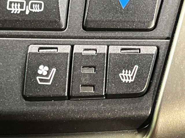 TOYOTA LEXUS NX200T AWD 2016 Image 31