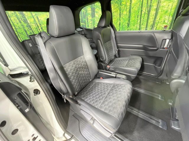 TOYOTA VOXY 4WD 2025 Image 31