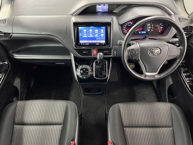 TOYOTA VOXY 2018 Image 31