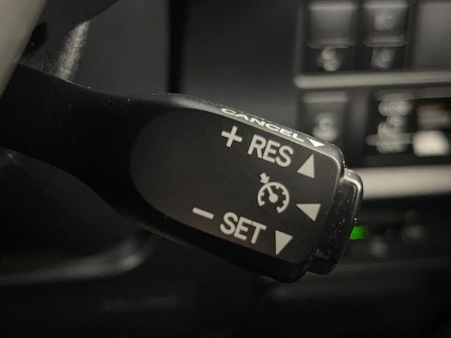 TOYOTA VOXY 2018 Image 31