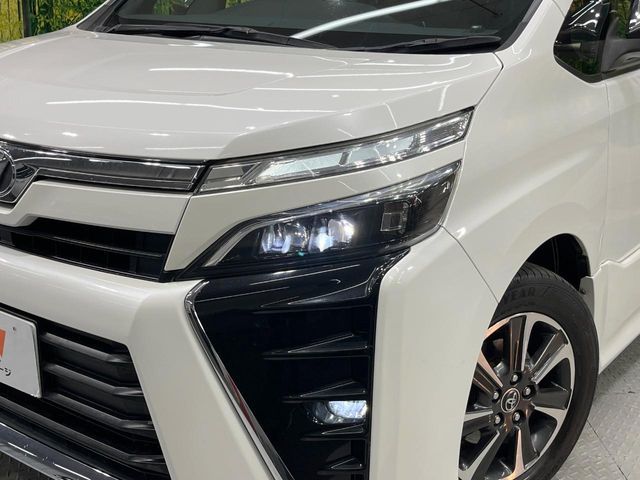 TOYOTA VOXY 2018 Image 31