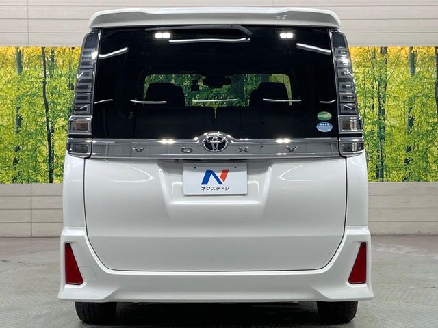 TOYOTA VOXY 2018 Image 31