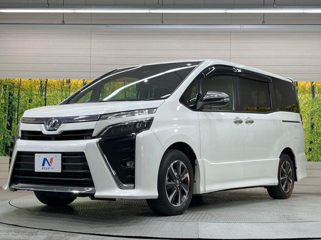 TOYOTA VOXY 2018 Image 31