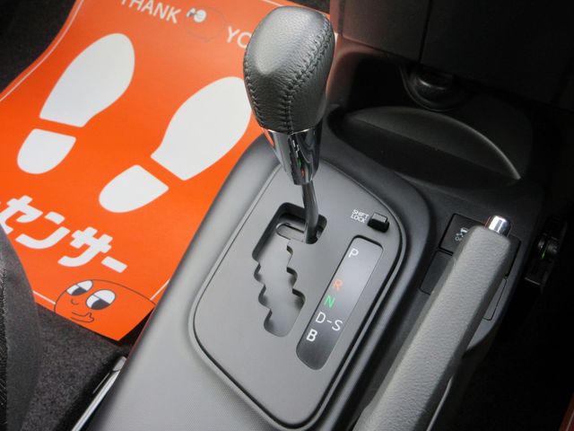 TOYOTA IQ 2008 Image 31