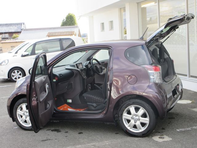 TOYOTA IQ 2008 Image 31