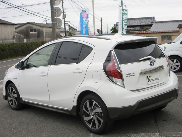 TOYOTA AQUA 2015 Image 31