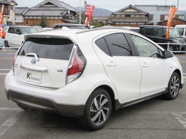 TOYOTA AQUA 2015 Image 31