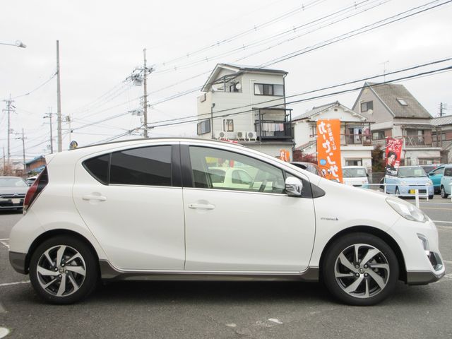 TOYOTA AQUA 2015 Image 31