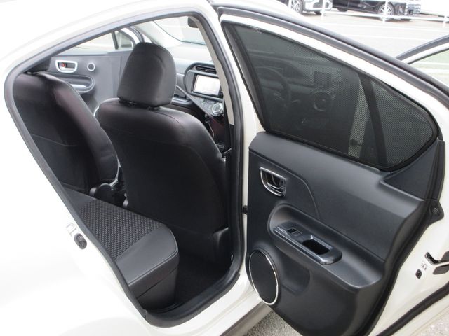 TOYOTA AQUA 2015 Image 31