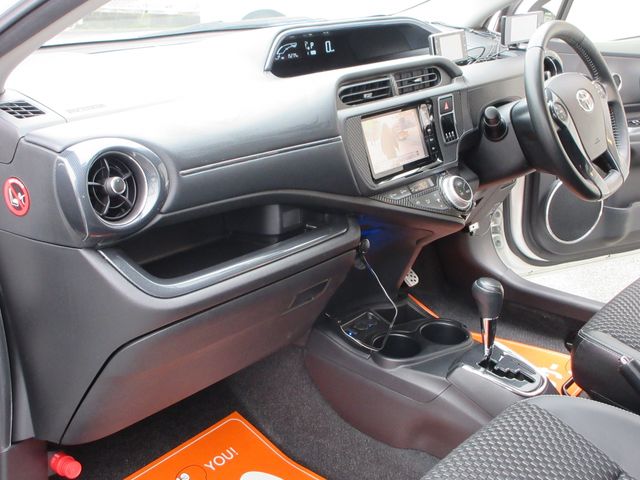 TOYOTA AQUA 2015 Image 31