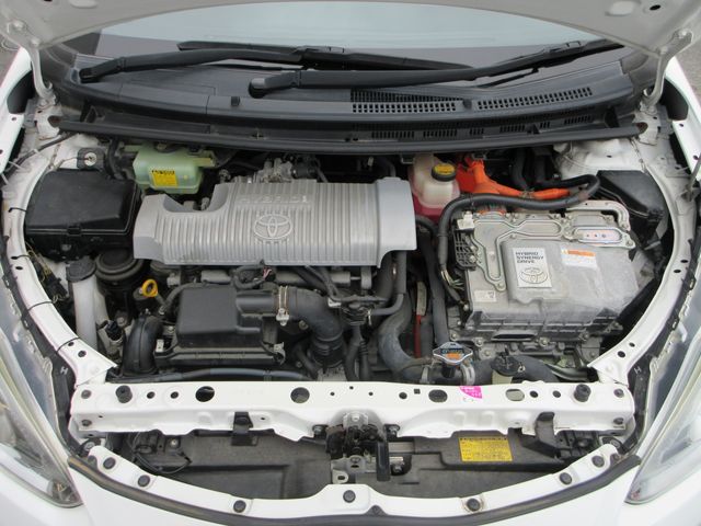 TOYOTA AQUA 2015 Image 31