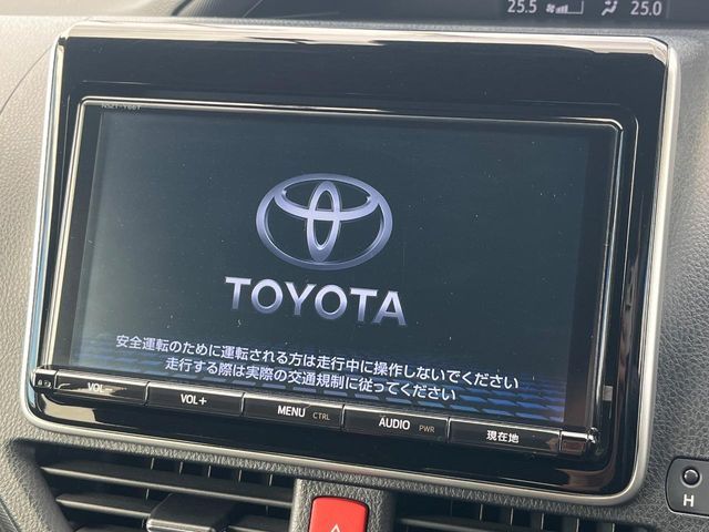 TOYOTA VOXY 2017 Image 31