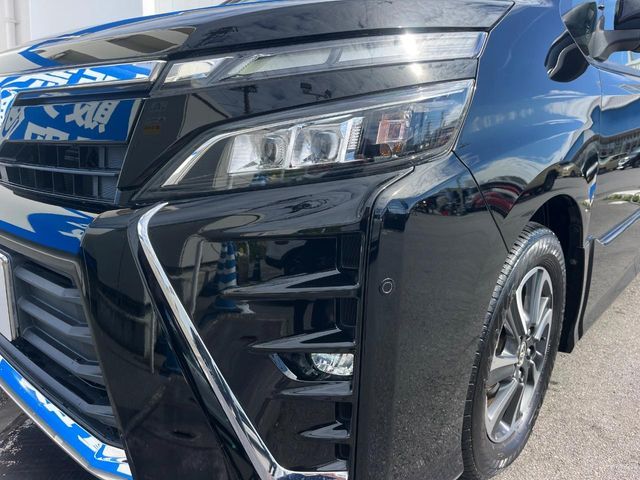 TOYOTA VOXY 2017 Image 31