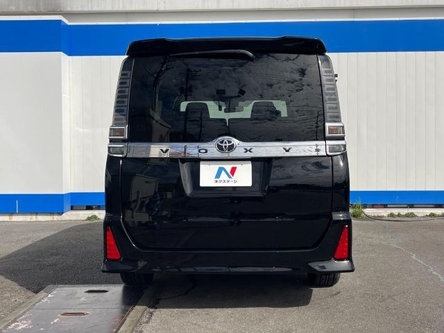 TOYOTA VOXY 2017 Image 31