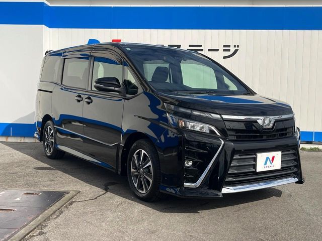 TOYOTA VOXY 2017 Image 31