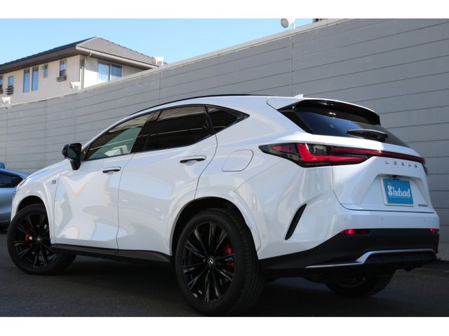 TOYOTA LEXUS NX350H 2023 Image 31