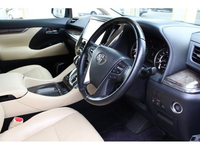 TOYOTA ALPHARD 2019 Image 31