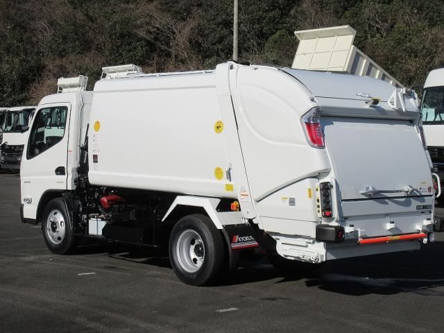 MITSUBISHI CANTER 2025 Image 31
