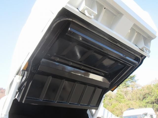 MITSUBISHI CANTER 2025 Image 31