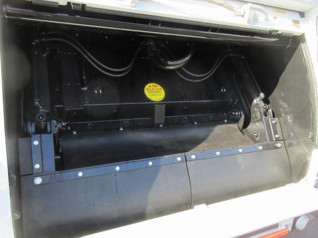 MITSUBISHI CANTER 2025 Image 31