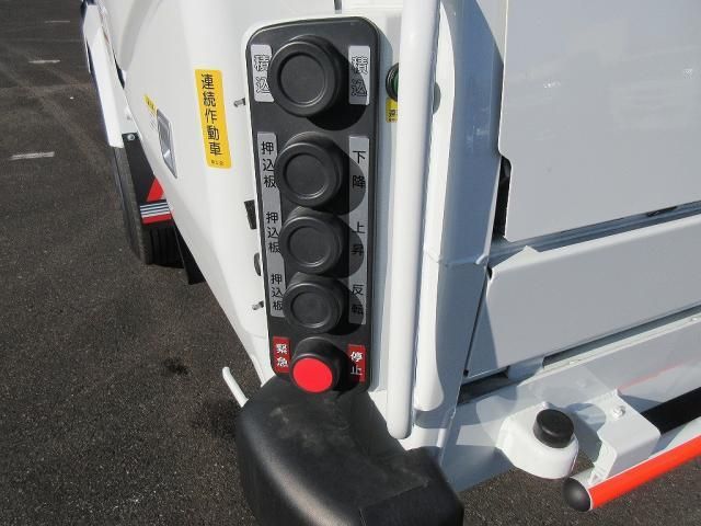 MITSUBISHI CANTER 2025 Image 31