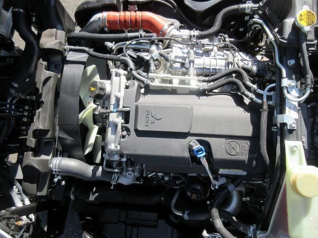 MITSUBISHI CANTER 2025 Image 31